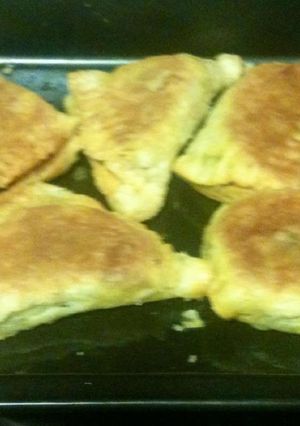 A picture of Chicken Puffs.