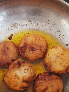 સોજી રસીલા રેસીપી મુખ્ય ફોટો