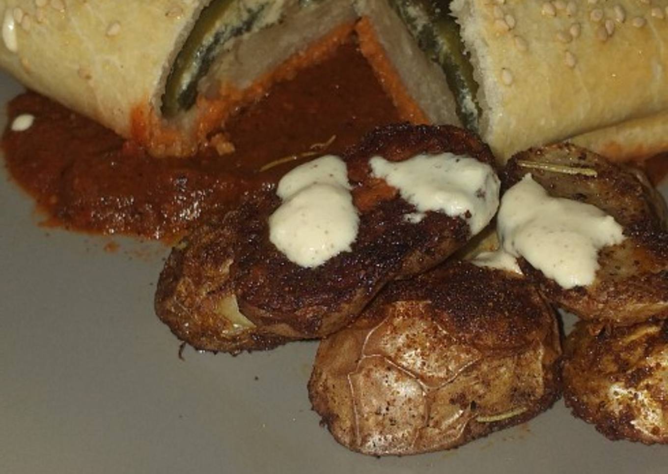 Rollo de chile relleno hojaldrado