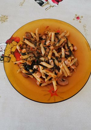 Una foto de Macarrones con espinacas