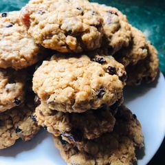 A picture of Oatmeal and Mixed dry fruit Cookies (without eggs).