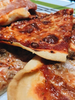 Una foto de Pizza clásica casera