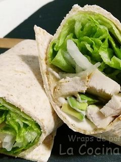 Una foto de Wraps de pollo y aguacate