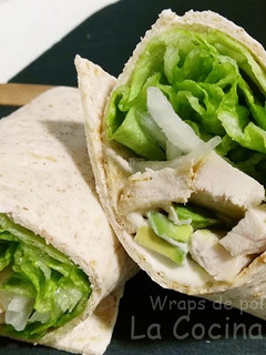 Una foto de Wraps de pollo y aguacate