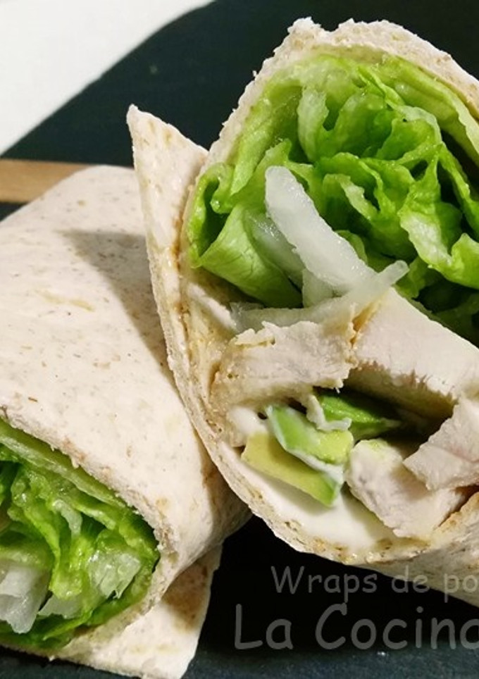 Una foto de Wraps de pollo y aguacate