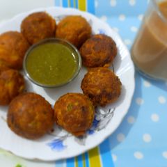 A picture of Non-Fried Egg Yolk & Veggies Pakora.