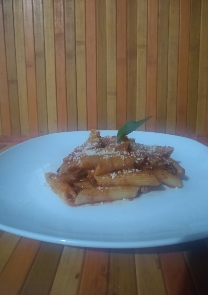 Una foto de Pasta a la puttanesca a la DIAZ