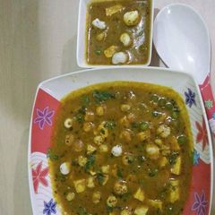 A picture of Makhana Matar Paneer Curry.
