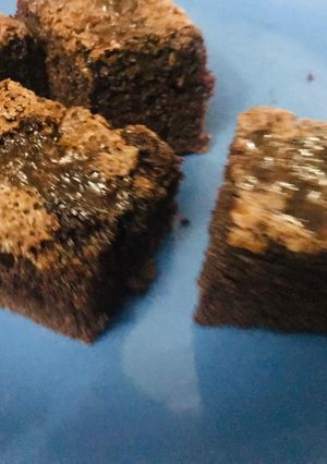 A picture of Easily baked brownies.