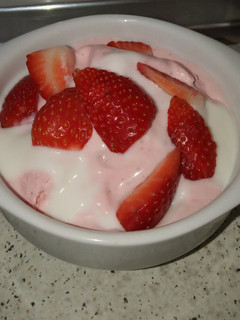 Una foto de Helado de fresas sin azúcar