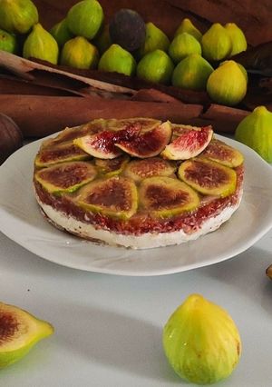A picture of Coconut Panna Cotta Cheesecake with Fresh Figs.