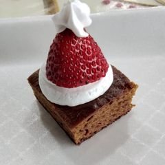 A picture of Santa brownie.