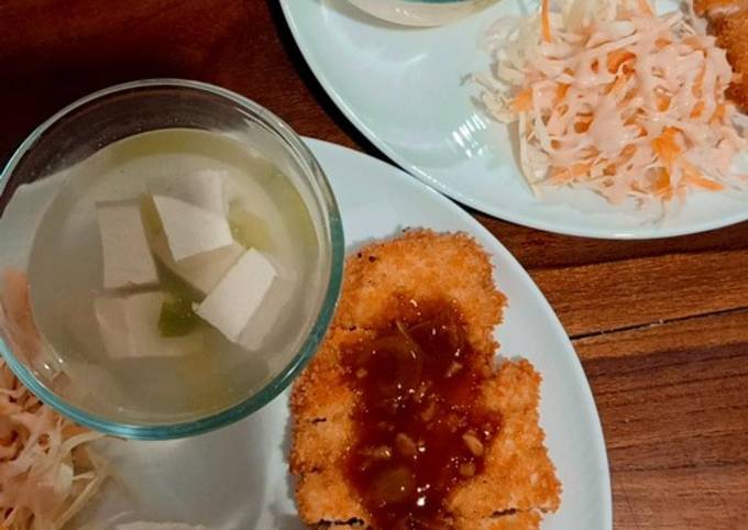 Chicken katsu dan tofu clear soup