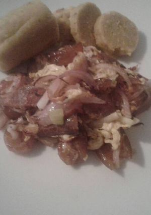 Una foto de Majado de plátano verde com chicharrón de chancho🐽🐷🐖