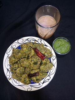 पालक मुठिया (Palak Muthiya recipe in hindi) रेसिपी मुख्य फोटो