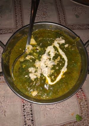 A picture of Palak paneer.