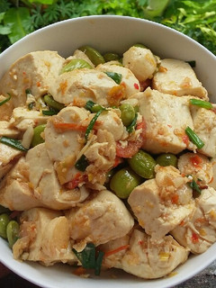 Foto resep Tumis petai tahu cina