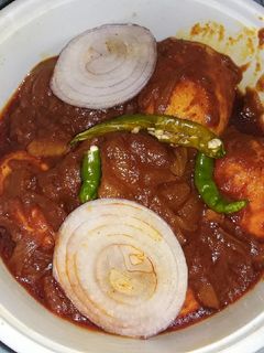 কাঁচালঙ্কা ও খাসির চর্বি দিয়ে ডিম কষা (kancha lona khasir chorbi diye dim kosha recipe in Bengali) রেসিপির প্রধান ছবি
