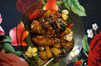 Anti Ribet, Bikin Tumis ayam goreng kentang kecap pedas (Resep anak kos) Yang Menggugah Selera