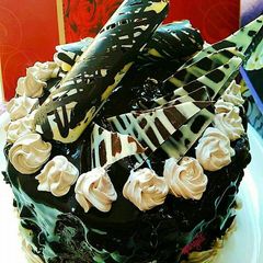 A picture of Choco truffle cake.