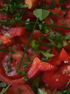 Una foto de Ensalada roja