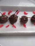 चेरी चोको बॉल्स (Cherry choco balls recipe in hindi)