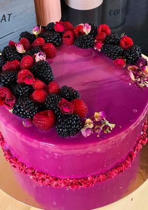 Málnás csoki mousse torta recept fotója
