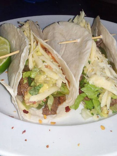 Una foto de Fajitas de carne y pollo