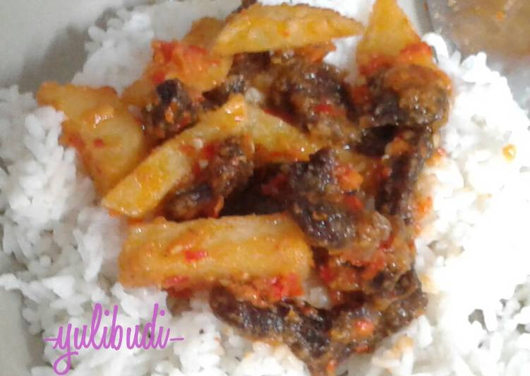 Balado Kentang Sapi