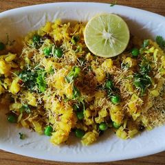 A picture of Matar poha.