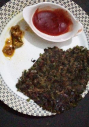A picture of Mooli leaves paratha.