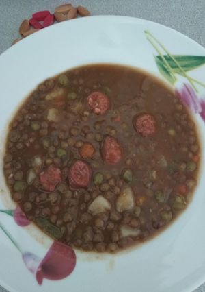 Una foto de Lentejas sencillas con chorizo