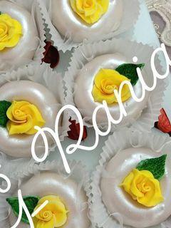 صورة لوصفة 💛 كعيكعات الورود 💛