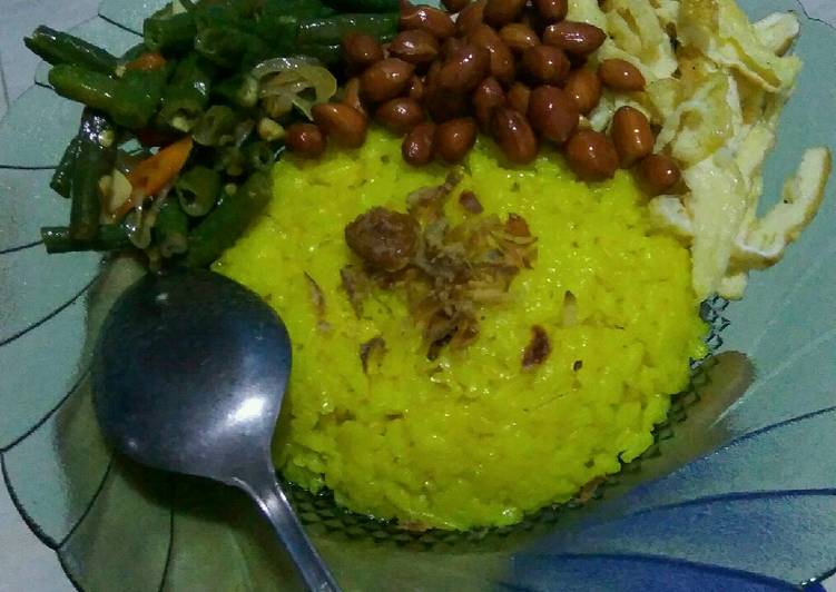 Bagaimana Menyiapkan Nasi Kuning dari nasi semalam 😅, Sempurna