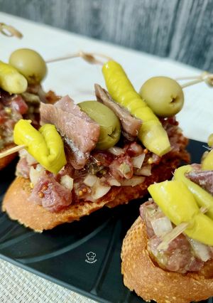 Foto principal de Pincho de steak tartar con gilda