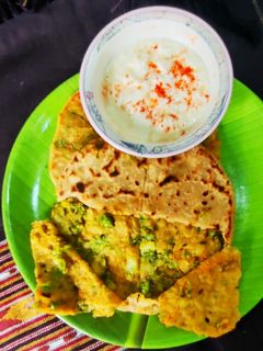 आलू मटर स्टफ्ड पराठा (aloo matar stuffed paratha recipe in Hindi) रेसिपी मुख्य फोटो