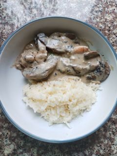 Una foto de Camarones a la crema (con champiñones)