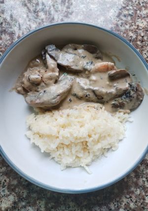 Una foto de Camarones a la crema (con champiñones)