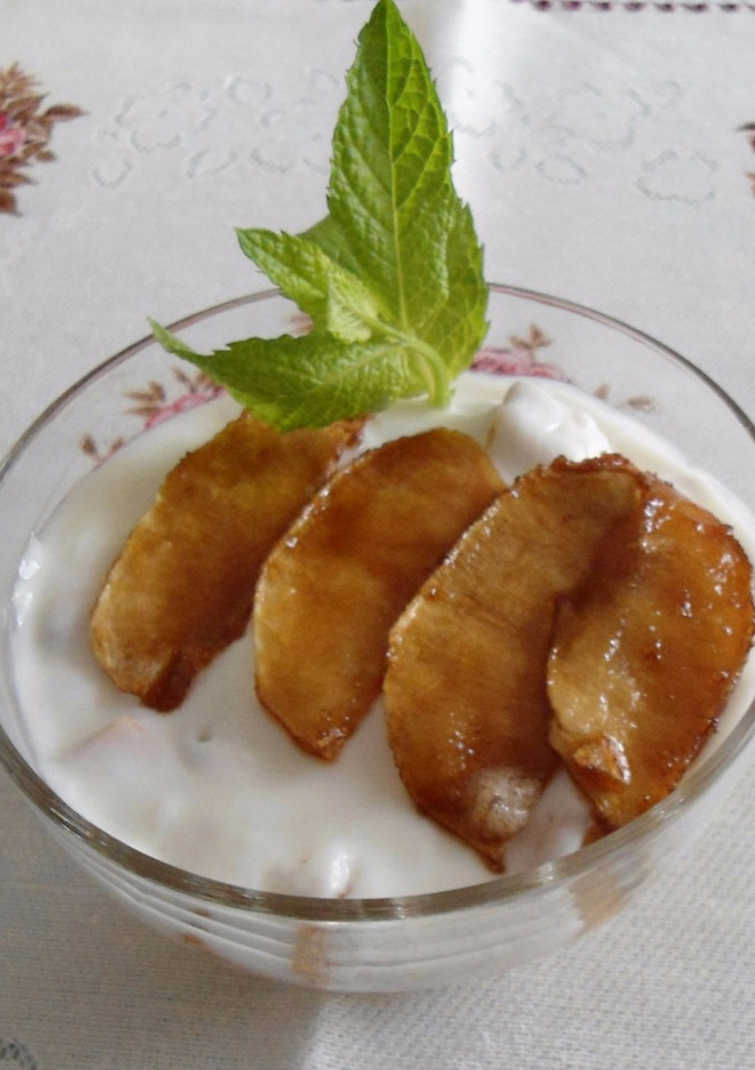 Una foto de Manzana con yogur a la canela