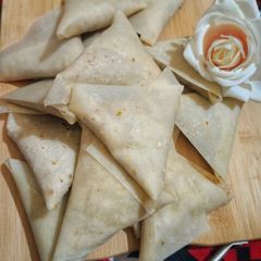 A picture of Memoni samosa.