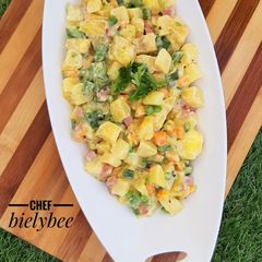 A picture of Olivier salad.