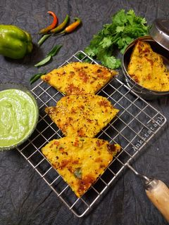 મિક્સ વેજ હાંડવો (Mix Veg Handvo Recipe In Gujarati) રેસીપી મુખ્ય ફોટો