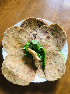 રાજગરા નાં પરાઠા (Rajgira Paratha Recipe In Gujarati) રેસીપી મુખ્ય ફોટો