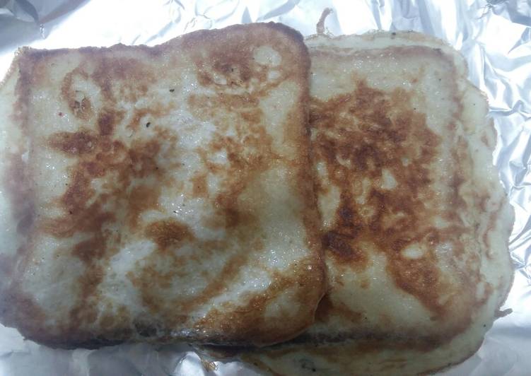 Bread omelet