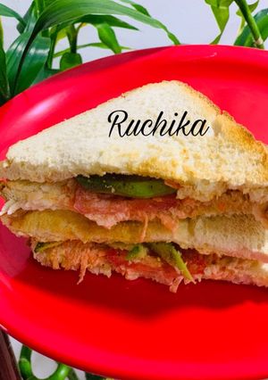 A picture of Mayo and vegetable Sandwich.