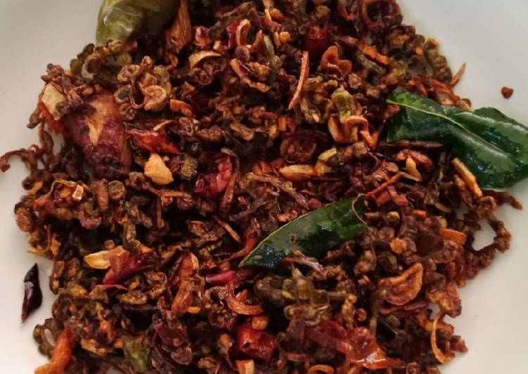 Cara termudah untuk Memasak EnakPare nenek (pare goreng)