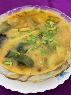 સિંધી કઢી(Sindhi kadhi recipe in gujarati) રેસીપી મુખ્ય ફોટો