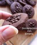 Biscotti al cioccolato al microonde senza uova e senza burro