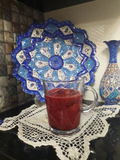 عکسی از دستور اسموتی موز و آلبالو