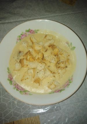 Sajtos karfiolkrémleves recept fotója